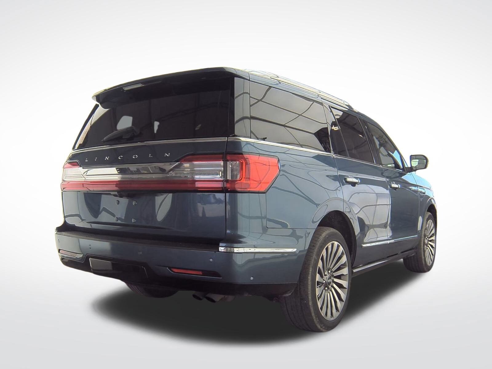 2019 Lincoln Navigator Reserve photo 2