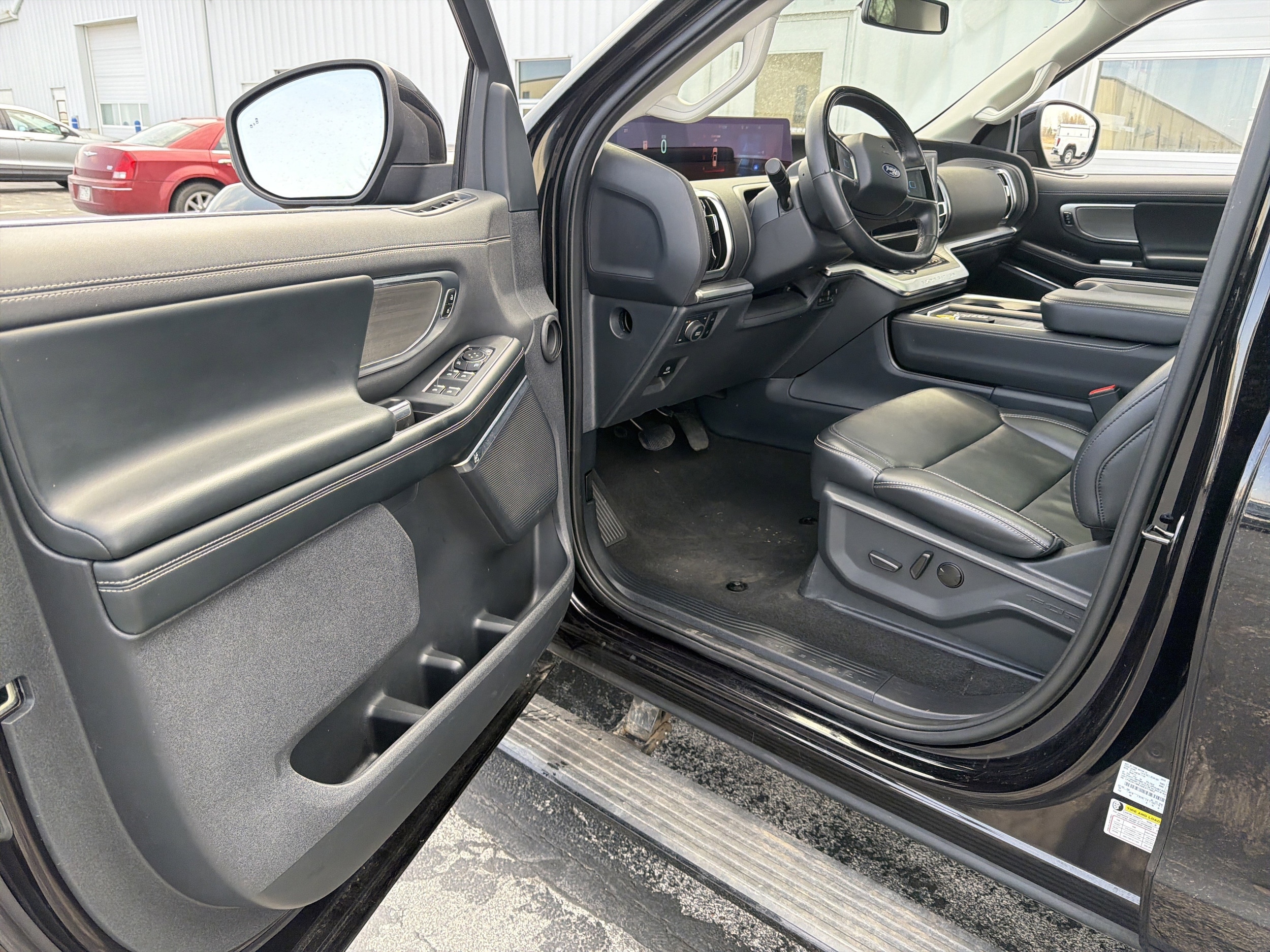 2025 Ford Expedition Platinum - Photo 23