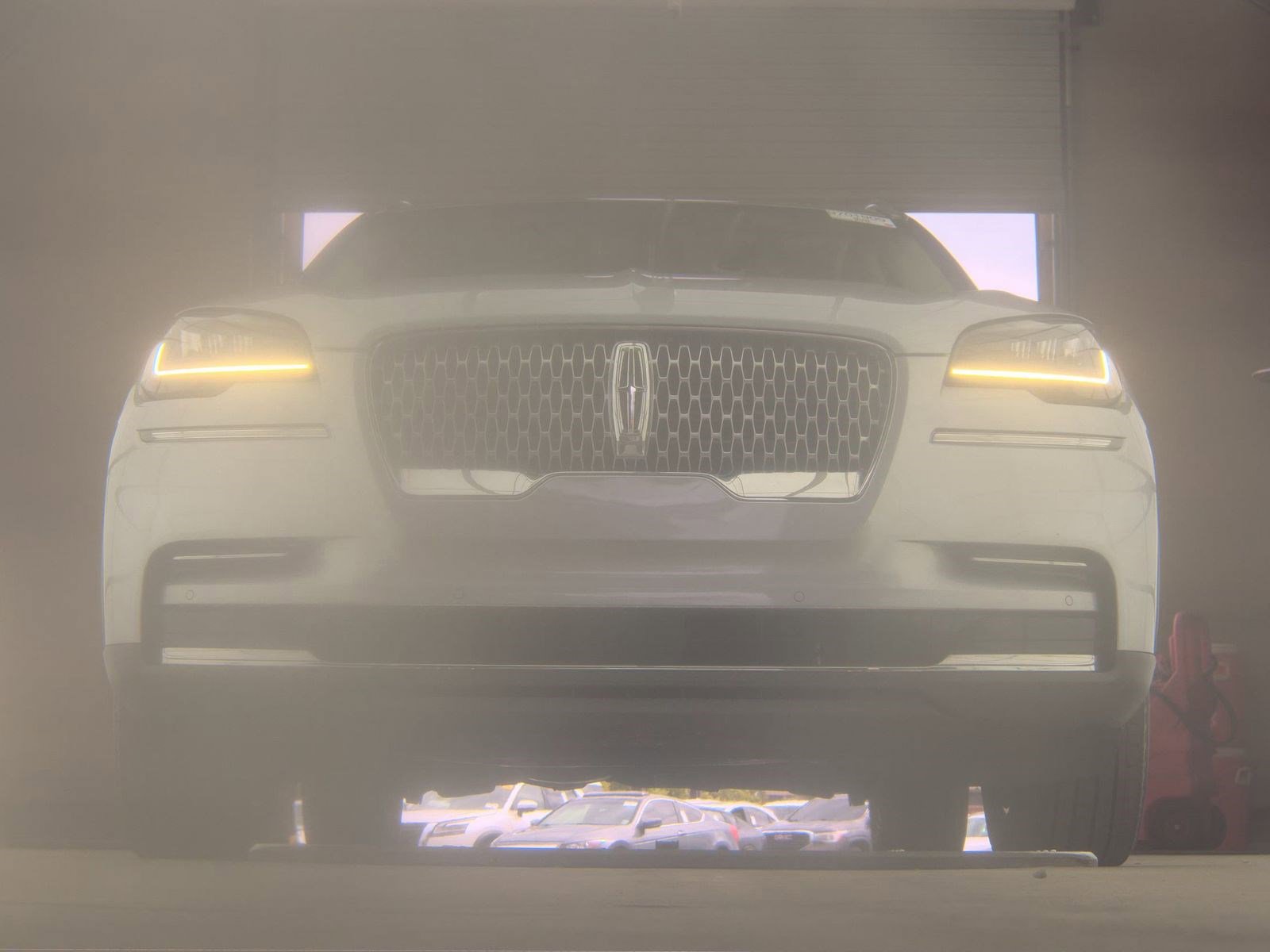 2022 Lincoln Aviator Standard photo 3