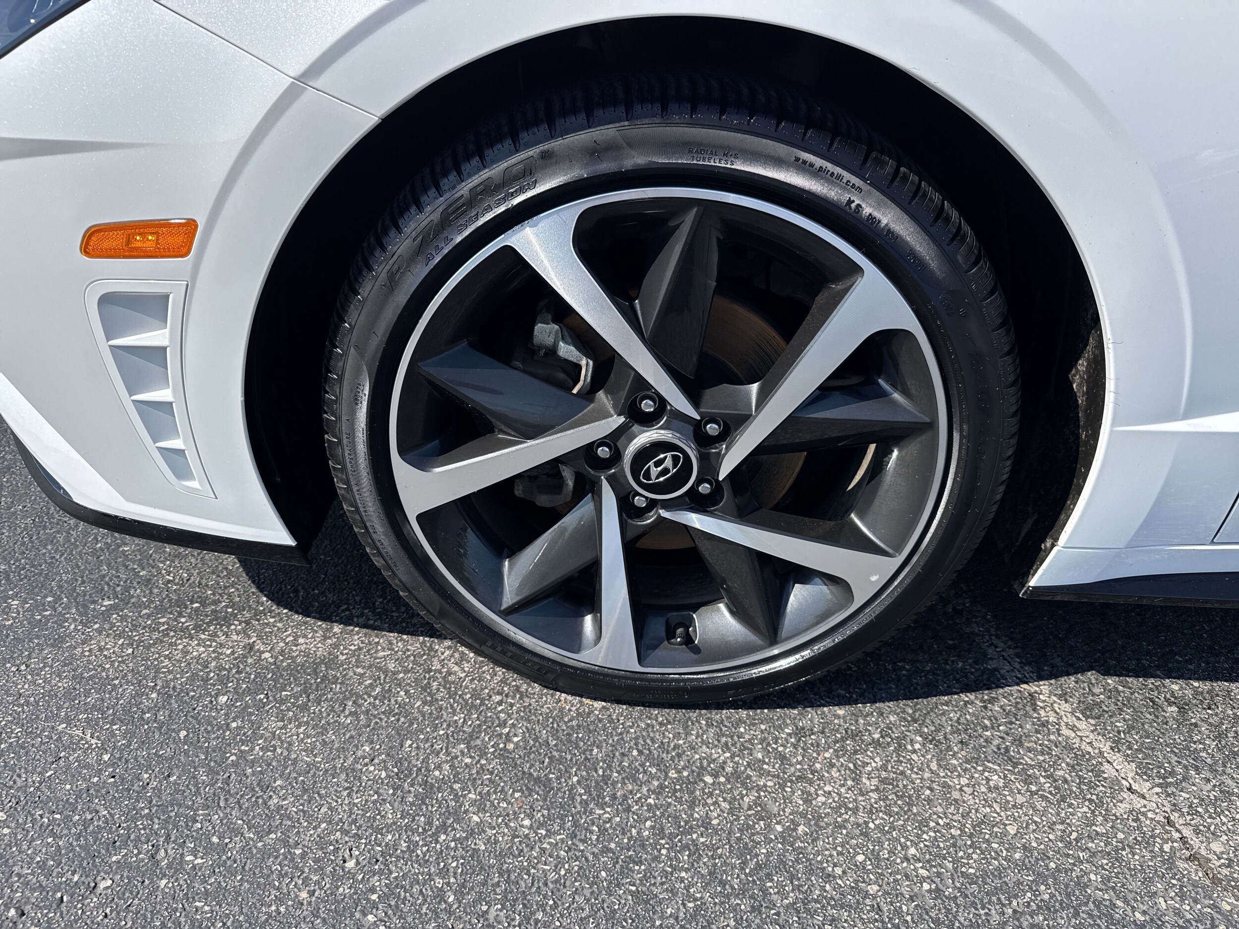2023 Hyundai Sonata SEL Plus photo 2