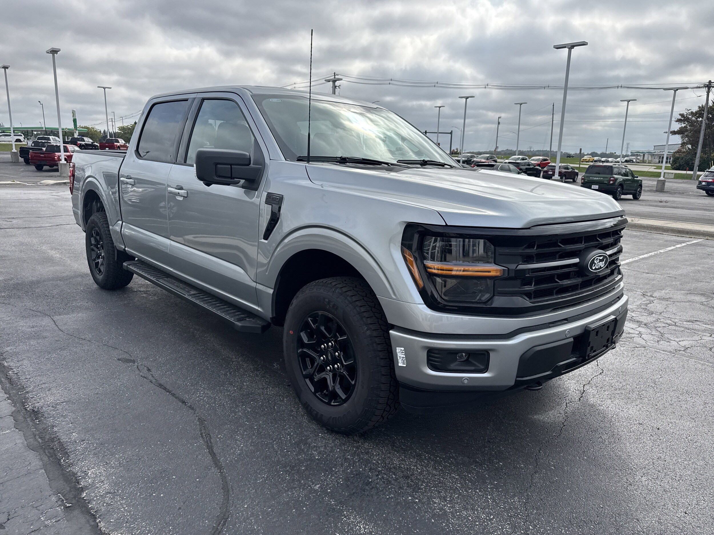 2025 Ford F-150 XLT photo 4