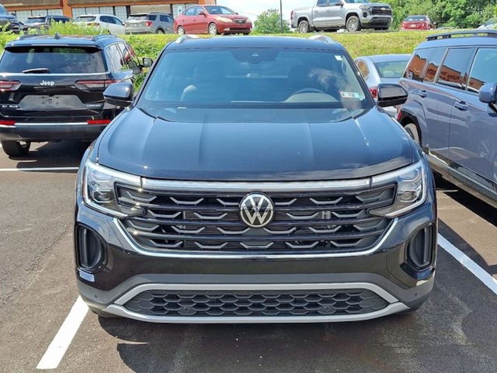Used 2024 Volkswagen Atlas Cross Sport 2.0T SE w/Technology SUV