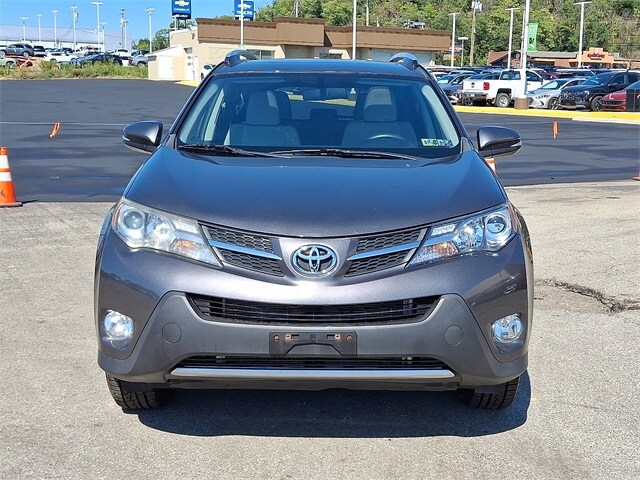 2015 Toyota RAV4 XLE photo 2
