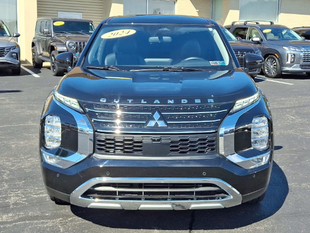 Used 2024 Mitsubishi Outlander SE SUV