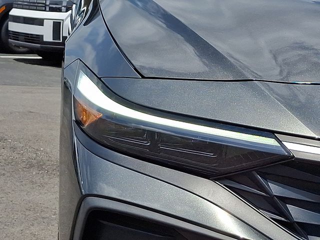 2024 Hyundai Elantra SEL - Photo 9