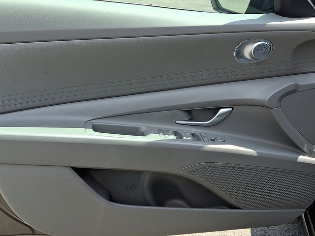 2024 Hyundai Elantra SEL - Photo 12