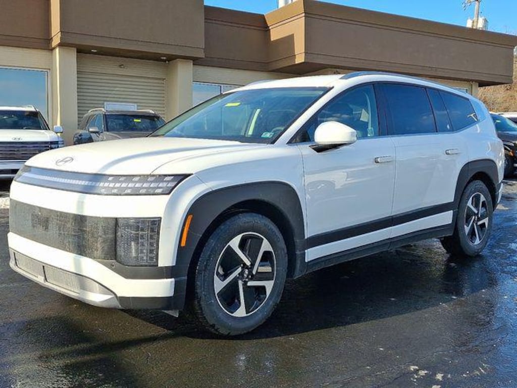 New 2026 Hyundai IONIQ 9 SE SUV