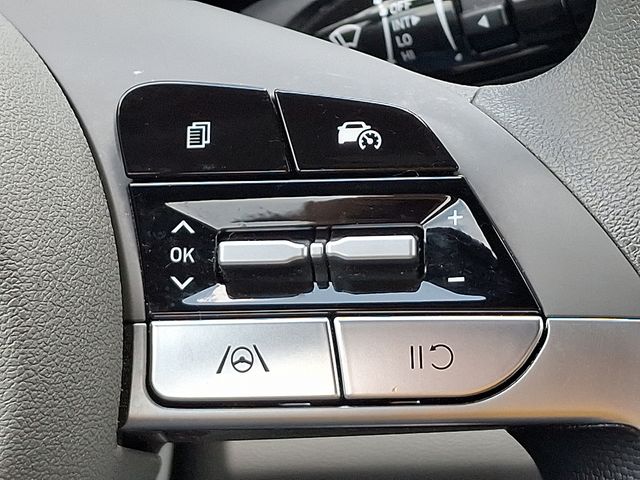 2024 Hyundai Elantra SEL - Photo 22