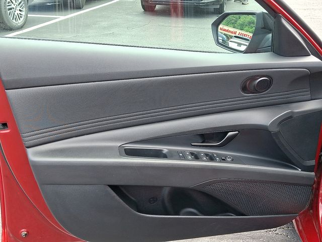 2025 Hyundai Elantra Blue - Photo 12