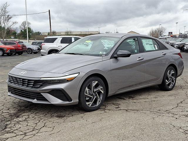 2025 Hyundai Elantra SEL Sport photo 2
