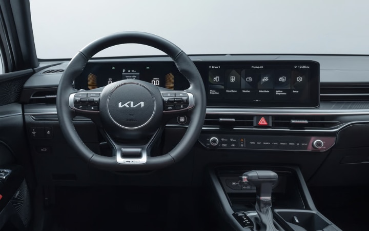 2025 Kia K5 Interior