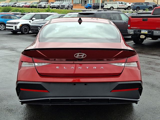 2025 Hyundai Elantra SEL - Photo 5