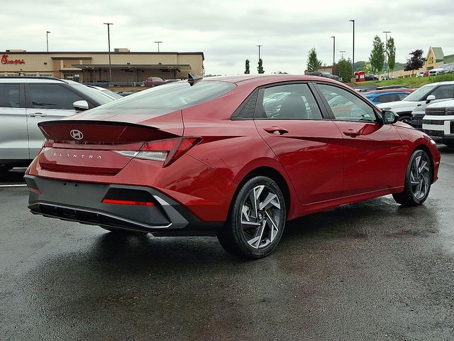 2025 Hyundai Elantra SEL - Photo 6