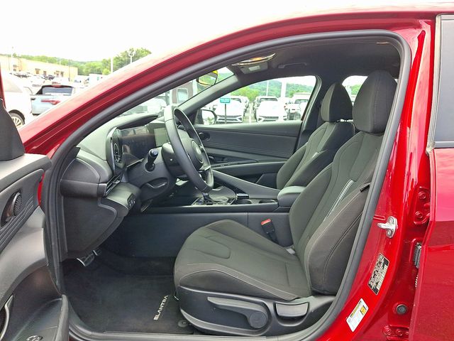 2025 Hyundai Elantra Blue - Photo 13