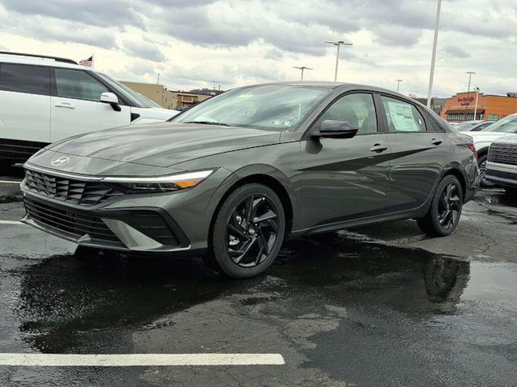 New 2026 Hyundai Elantra SEL Sport Sedan