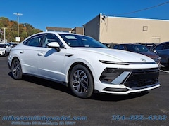 2026 Hyundai Sonata Hybrid Blue Sedan