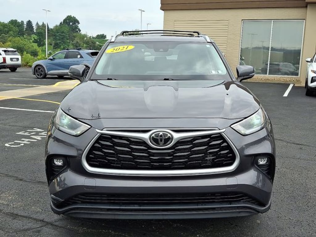 Used 2021 Toyota Highlander XLE SUV