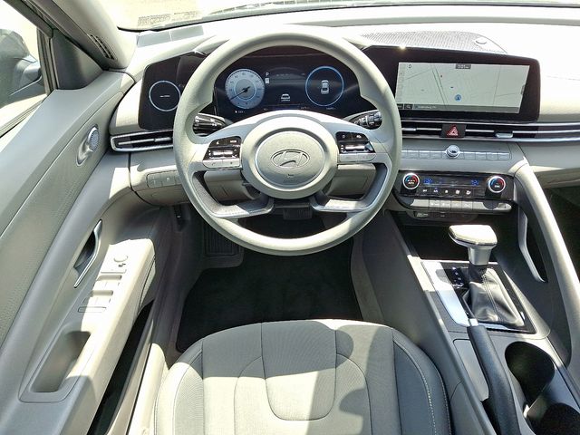 2024 Hyundai Elantra SEL - Photo 11
