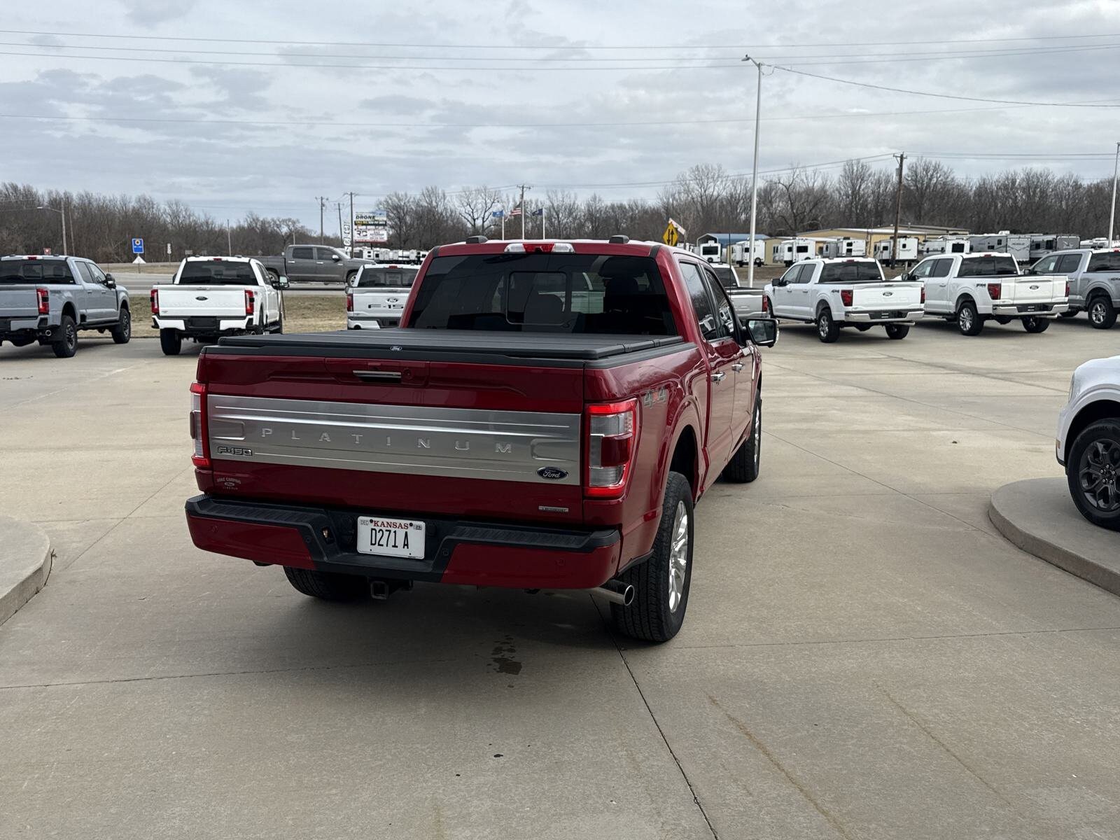 2022 Ford F-150 Platinum photo 3