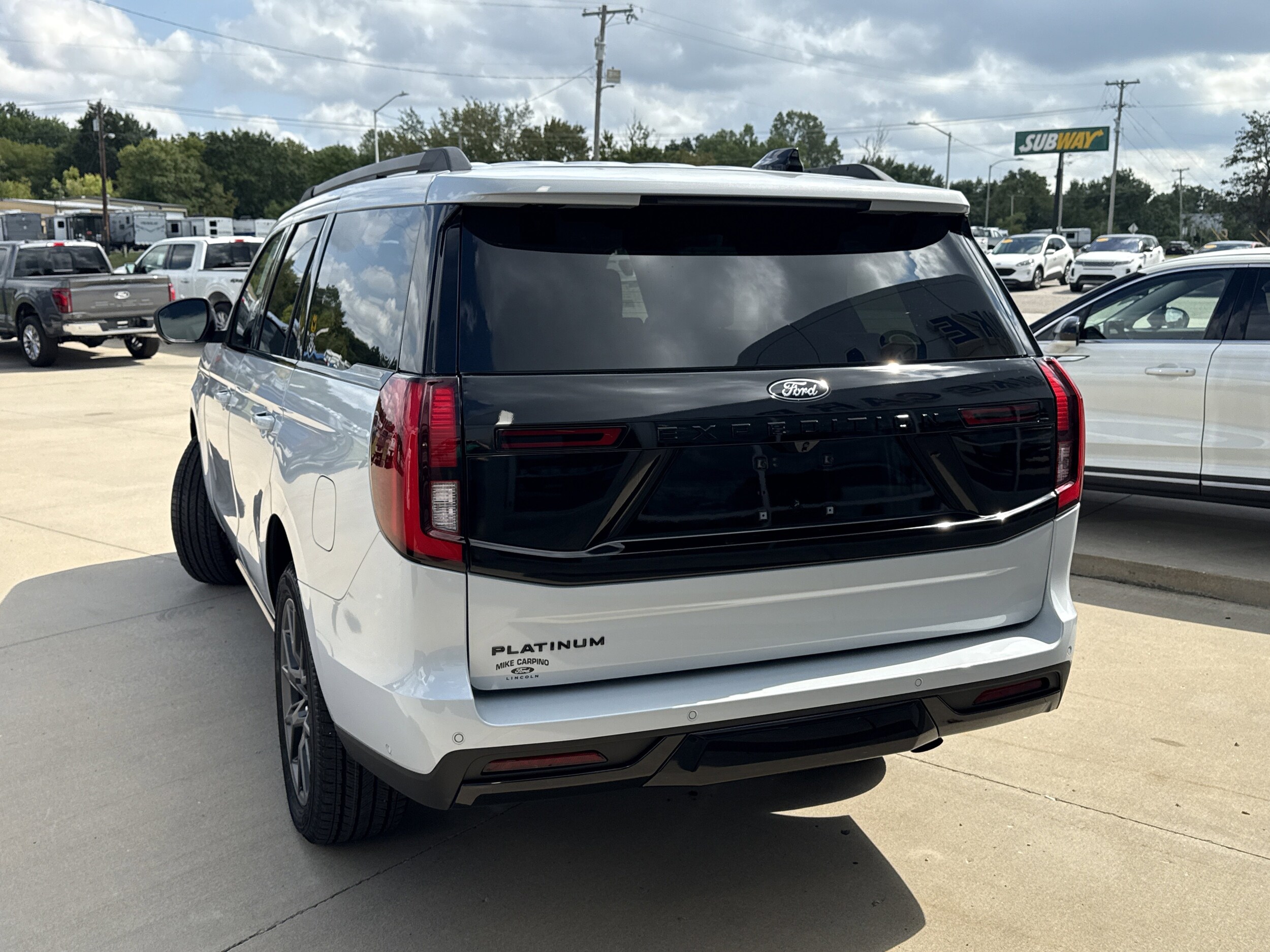 2025 Ford Expedition Platinum photo 3