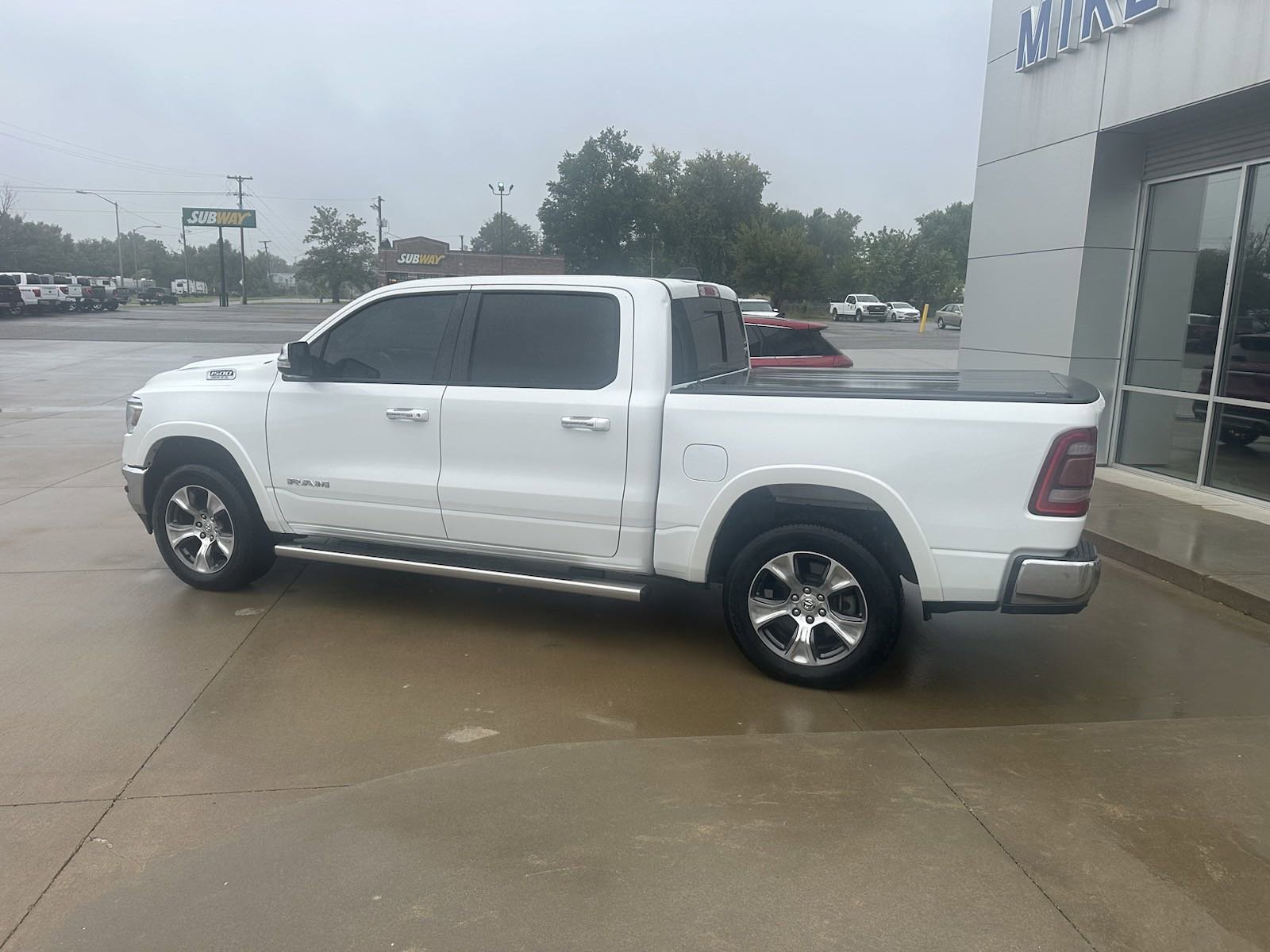 Used 2019 RAM Ram 1500 Pickup Laramie with VIN 1C6SRFJT8KN589063 for sale in Columbus, KS