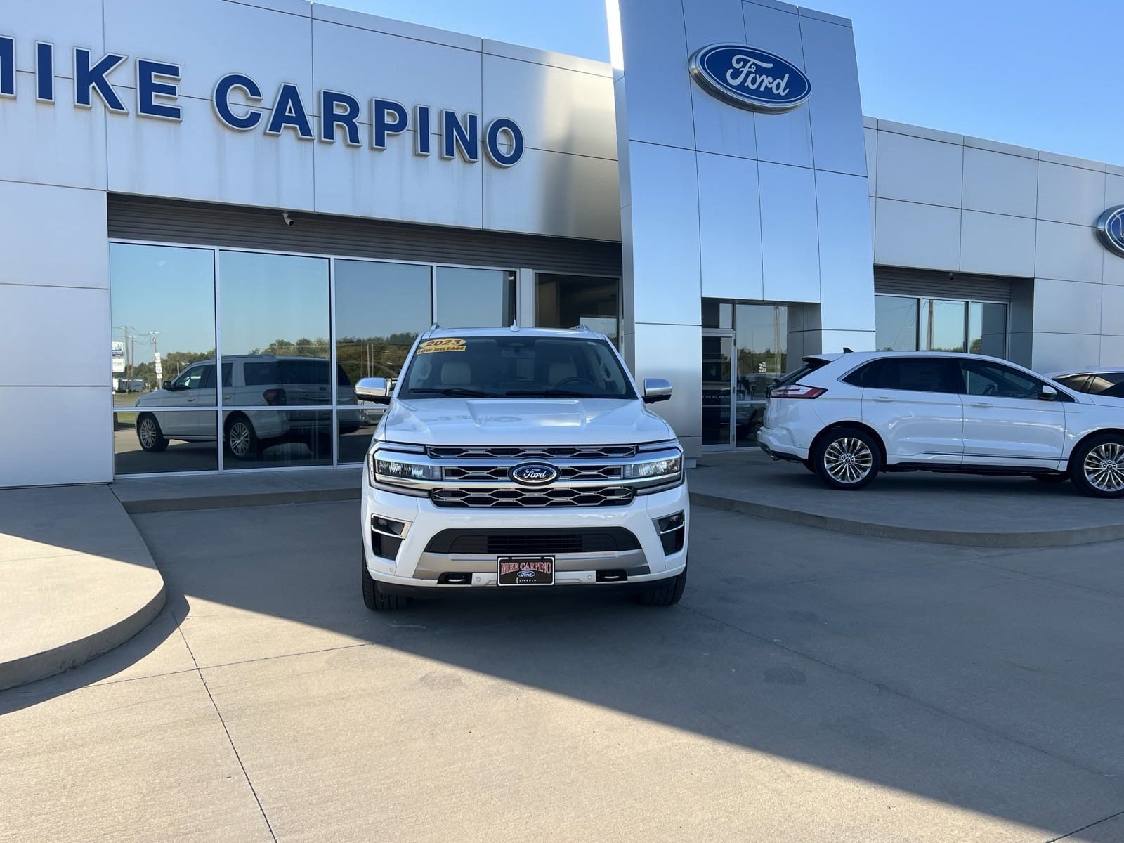 Used 2023 Ford Expedition Platinum with VIN 1FMJU1M80PEA02256 for sale in Columbus, KS