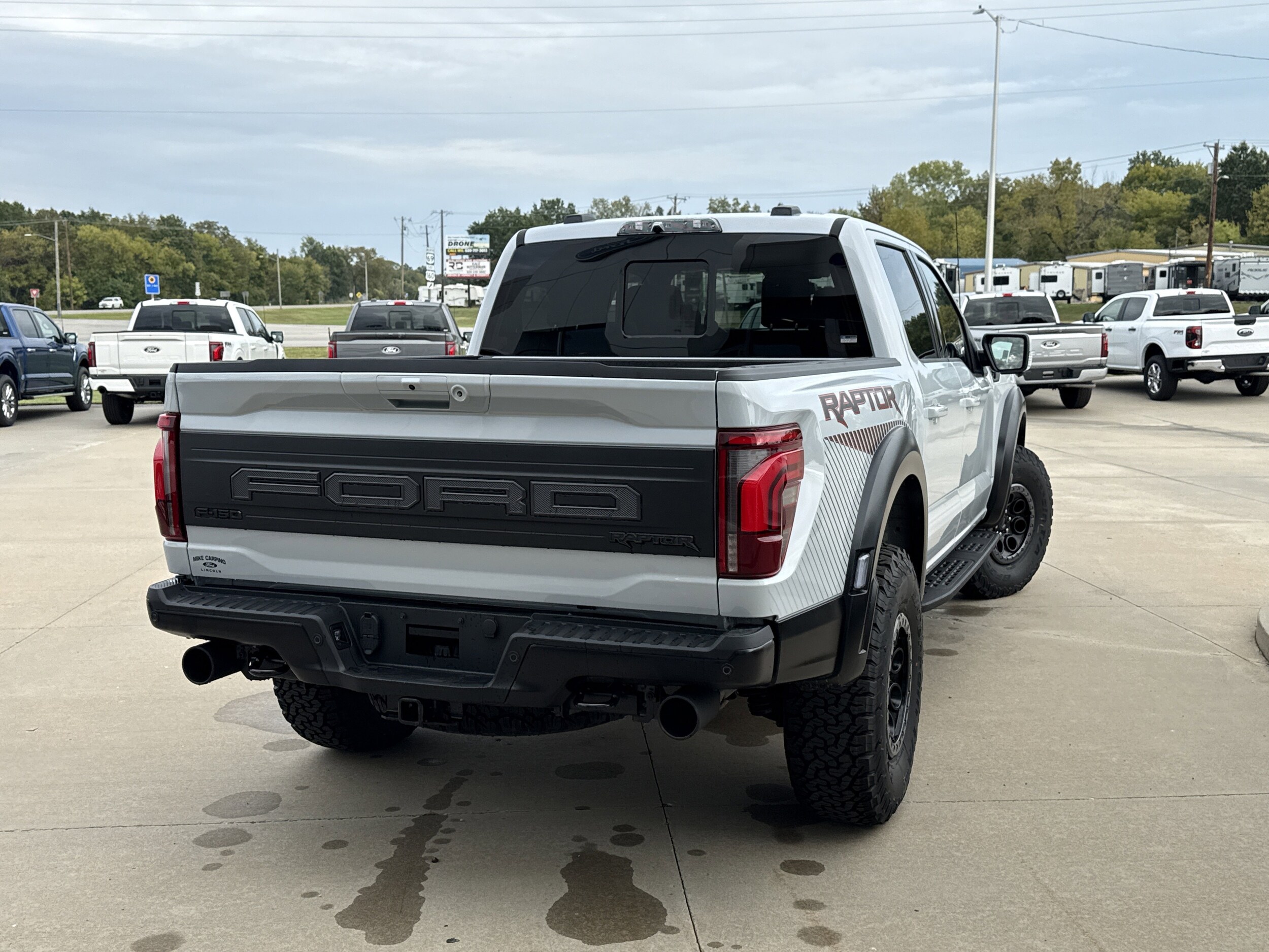 2025 Ford F-150 Raptor photo 3