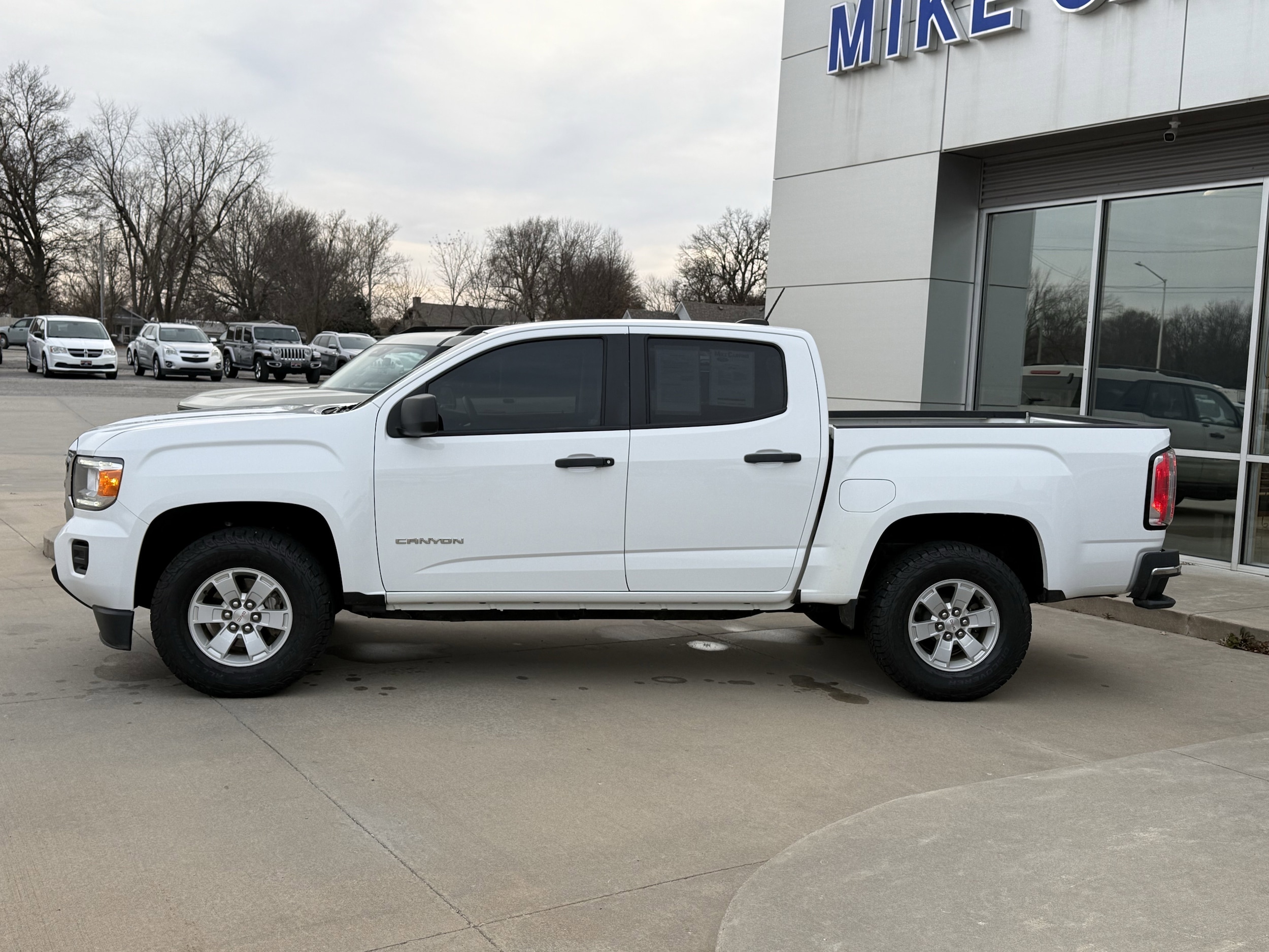 Used 2017 GMC Canyon Base with VIN 1GTG5BEA0H1225926 for sale in Parsons, KS
