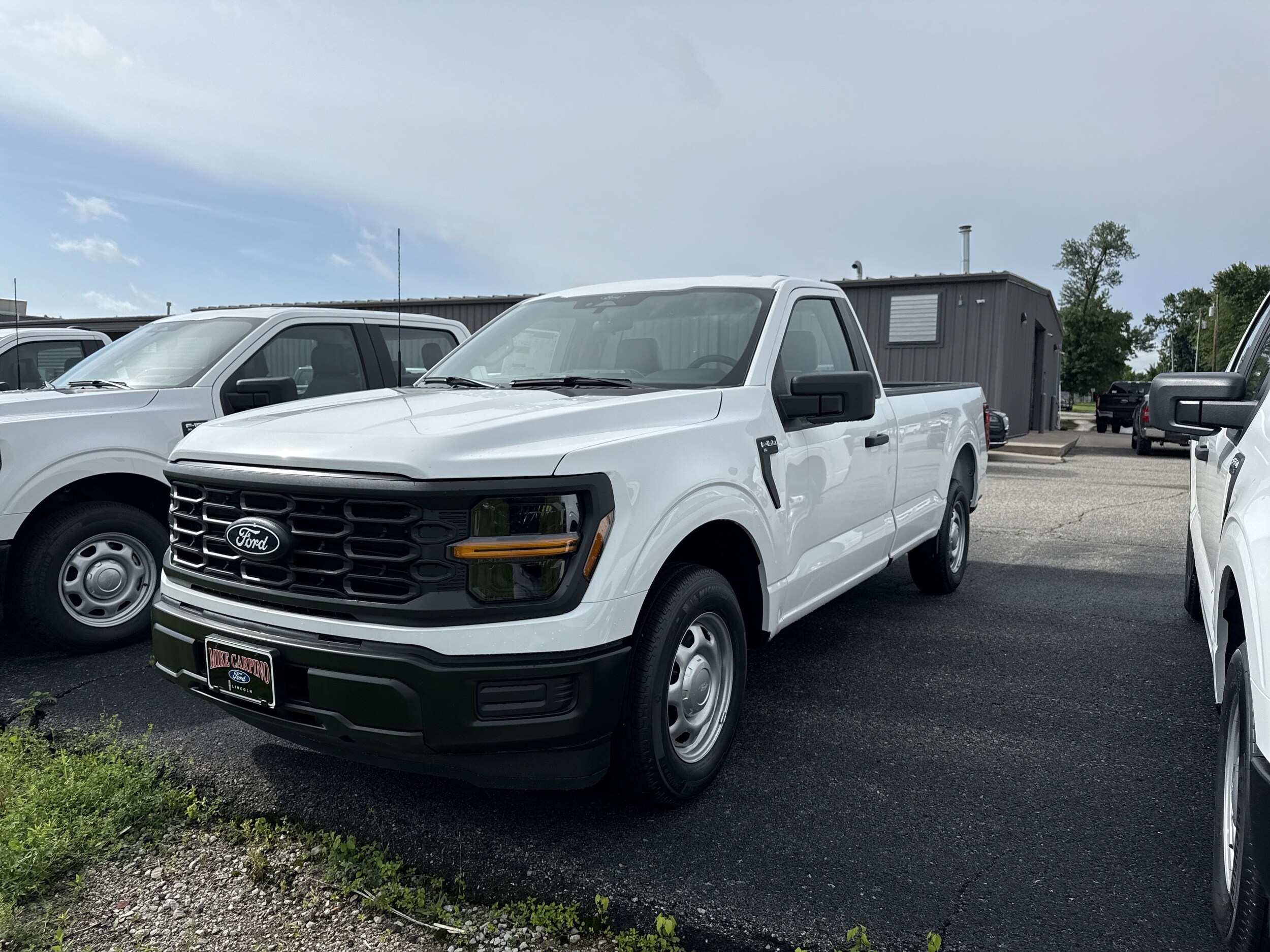 2025 Ford F-150 XL photo 2