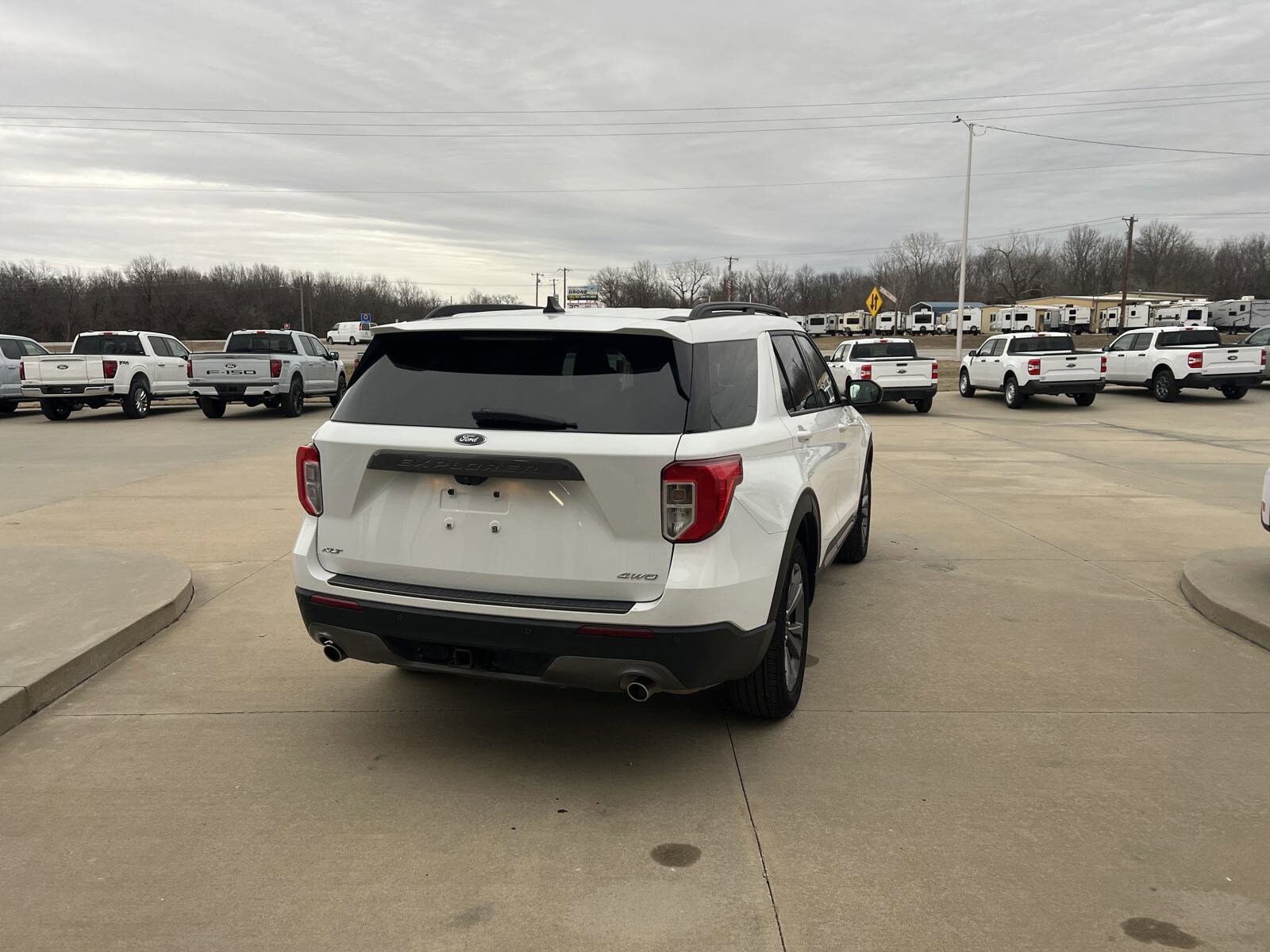 2021 Ford Explorer XLT photo 3
