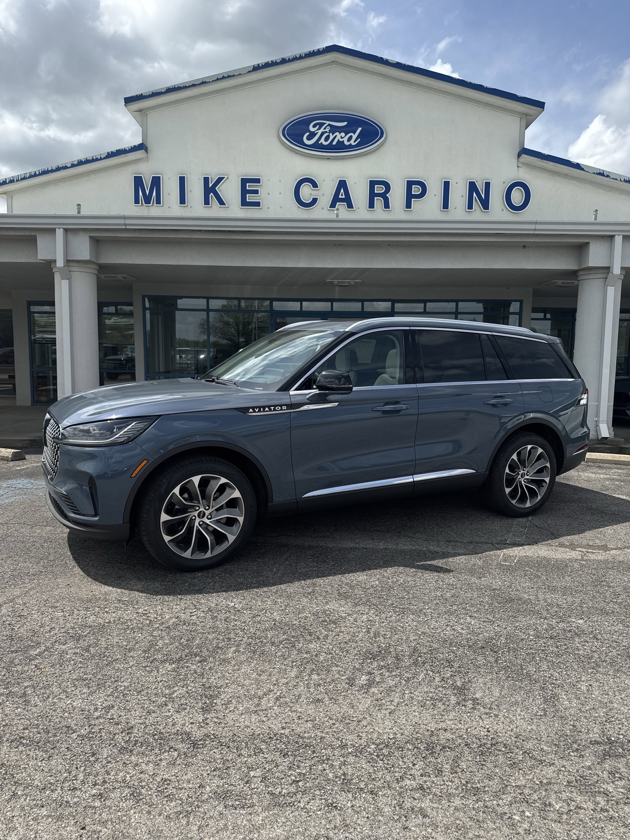2026 Lincoln Aviator Reserve AWD's photo