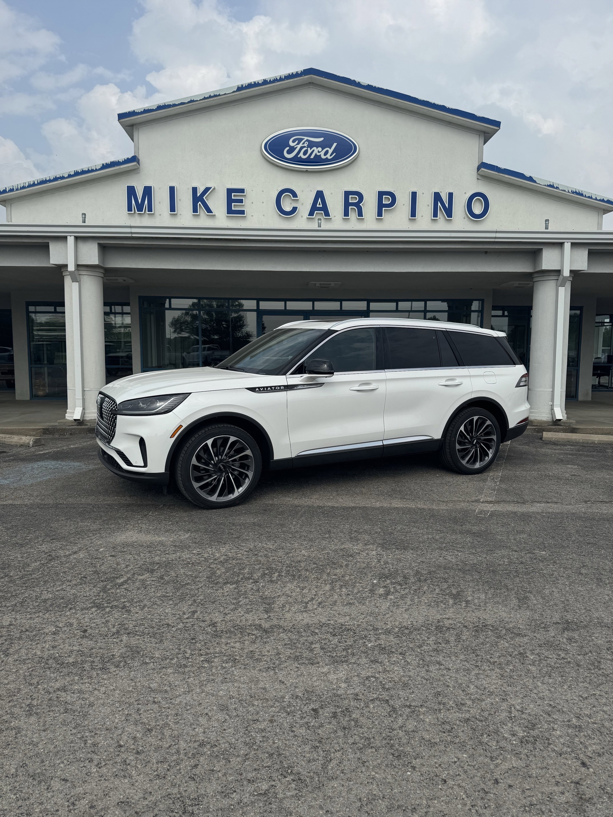 2026 Lincoln Aviator Reserve AWD's photo