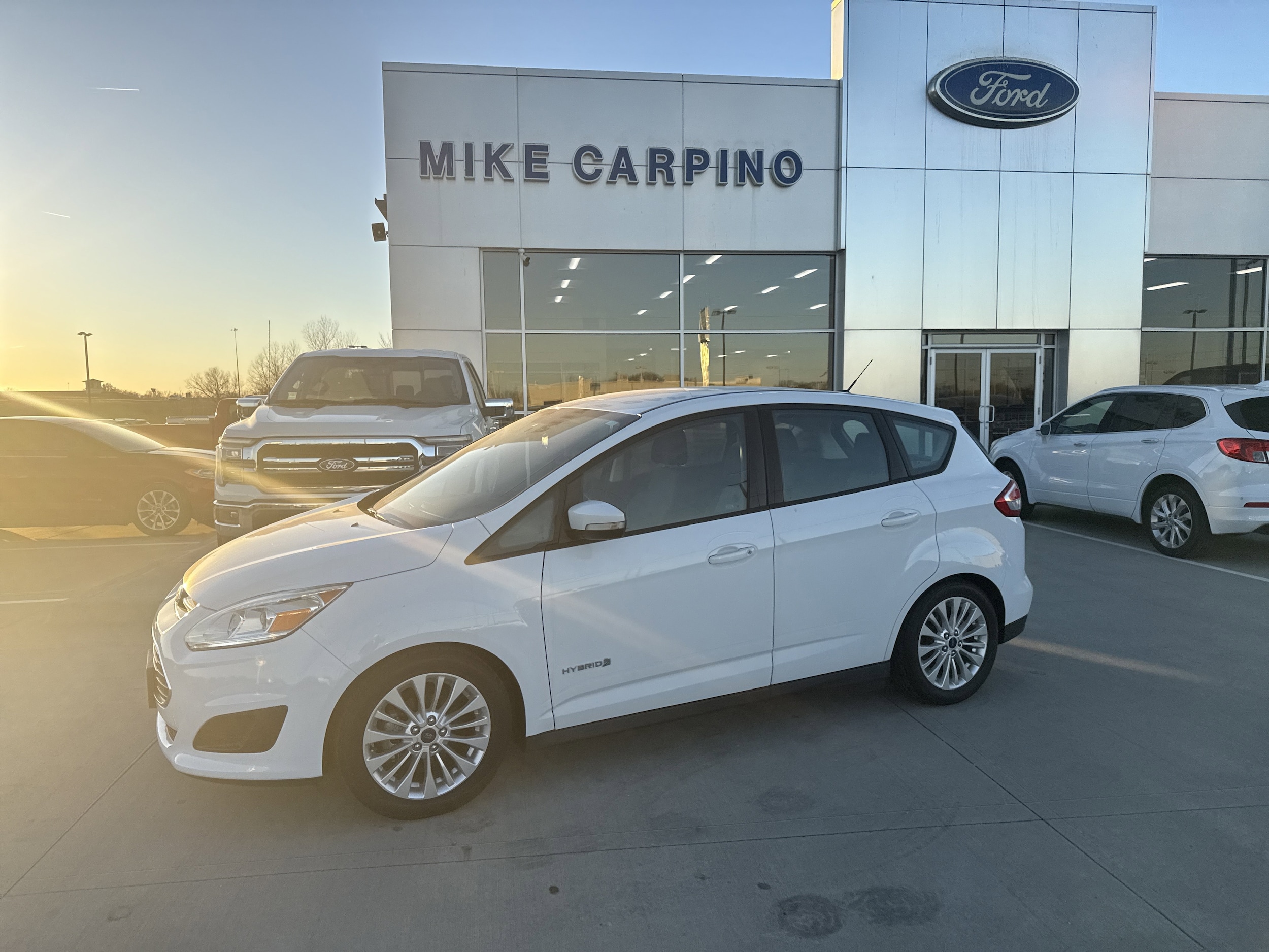 2017 Ford C-Max SE's photo