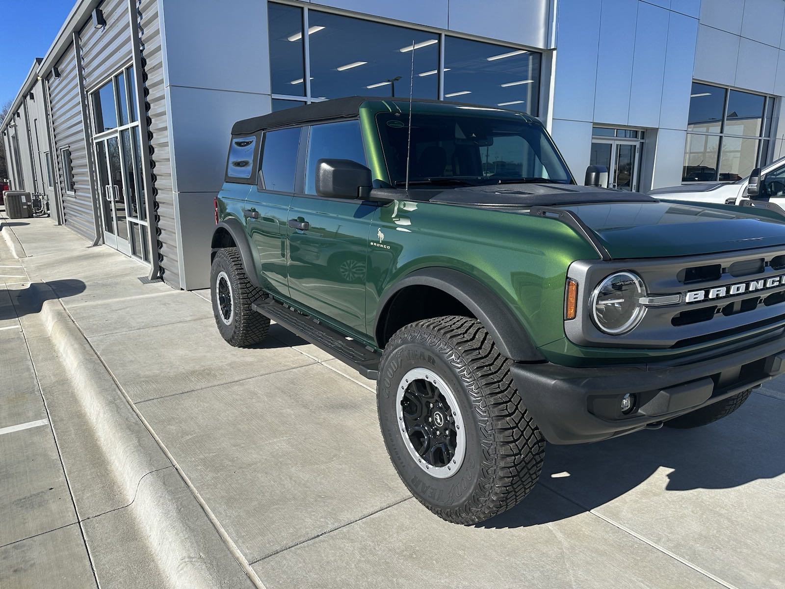 Used 2023 Ford Bronco 4-Door Big Bend with VIN 1FMDE5BH5PLB58650 for sale in Parsons, KS