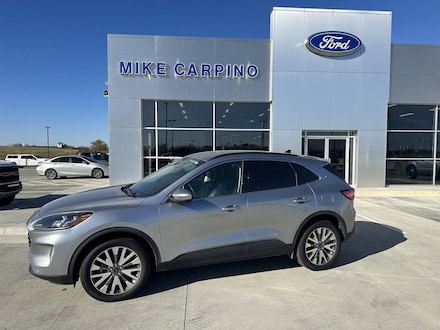 Featured Used 2022 Ford Escape Titanium SUV for sale in Columbus, KS