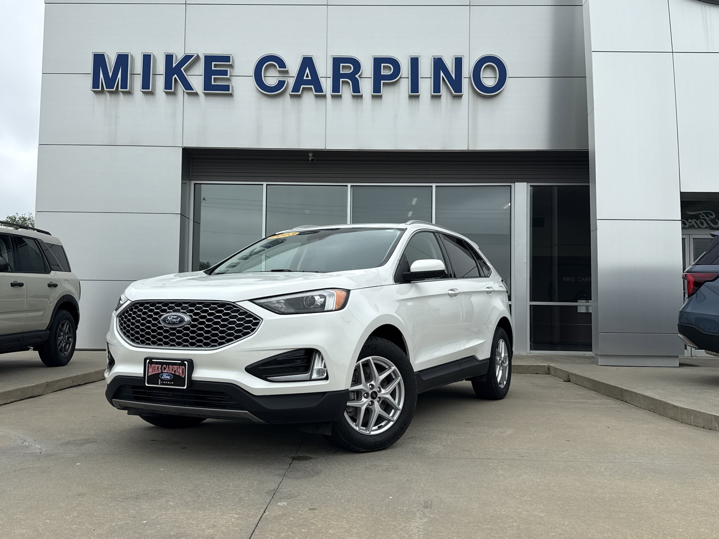 2023 Ford Edge SEL AWD's photo