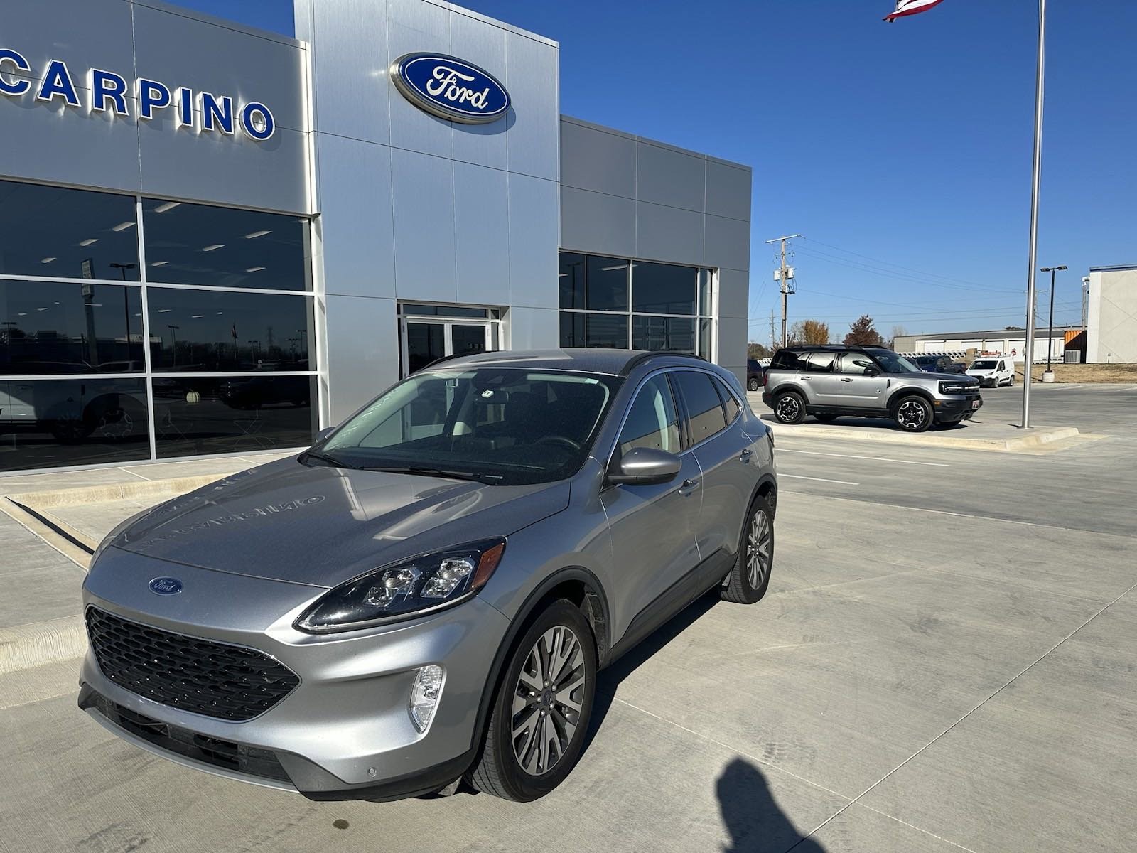 Used 2022 Ford Escape Titanium with VIN 1FMCU9J98NUA38123 for sale in Parsons, KS