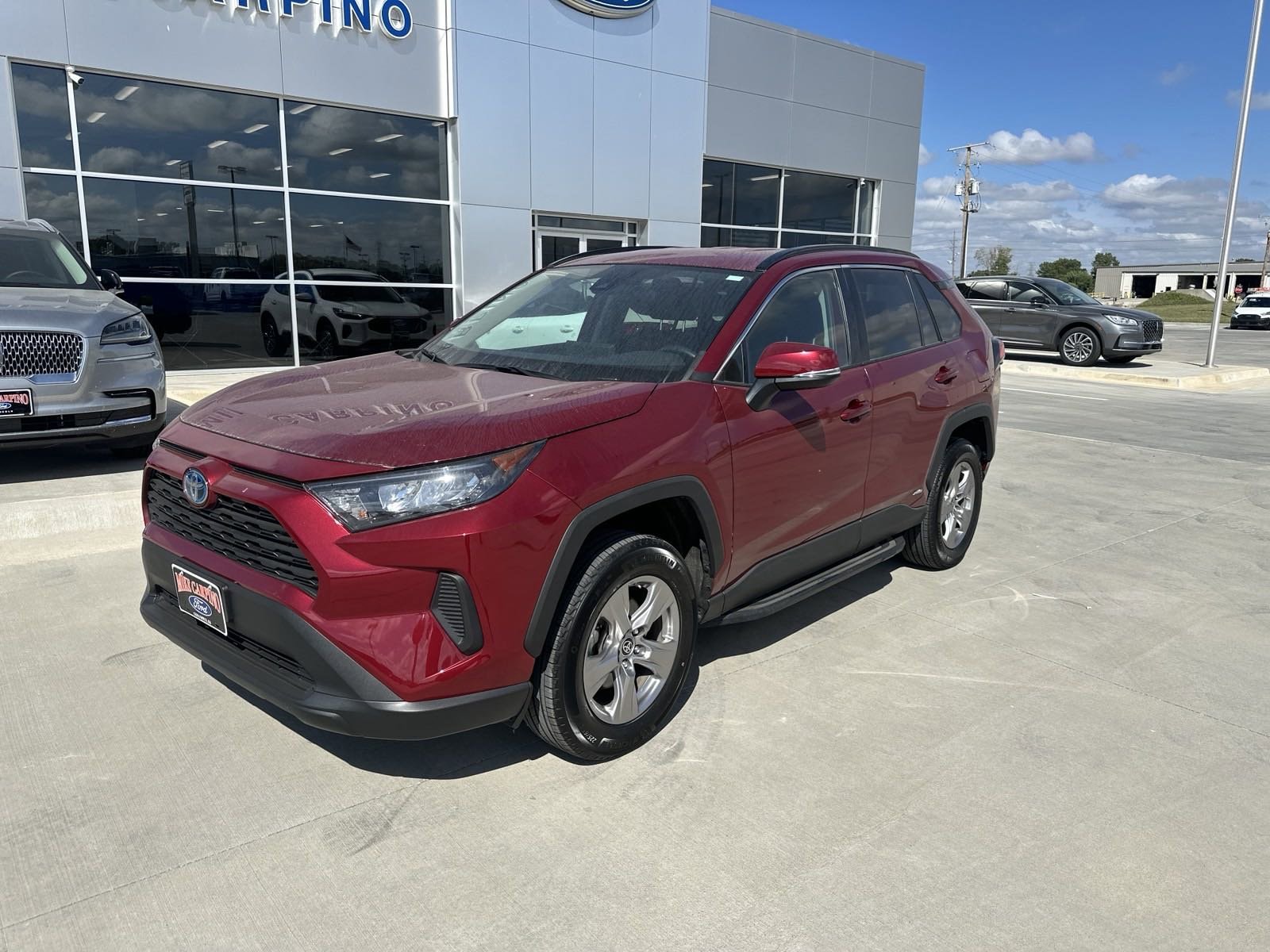 Used 2022 Toyota RAV4 LE with VIN 2T3MWRFV9NW139876 for sale in Parsons, KS