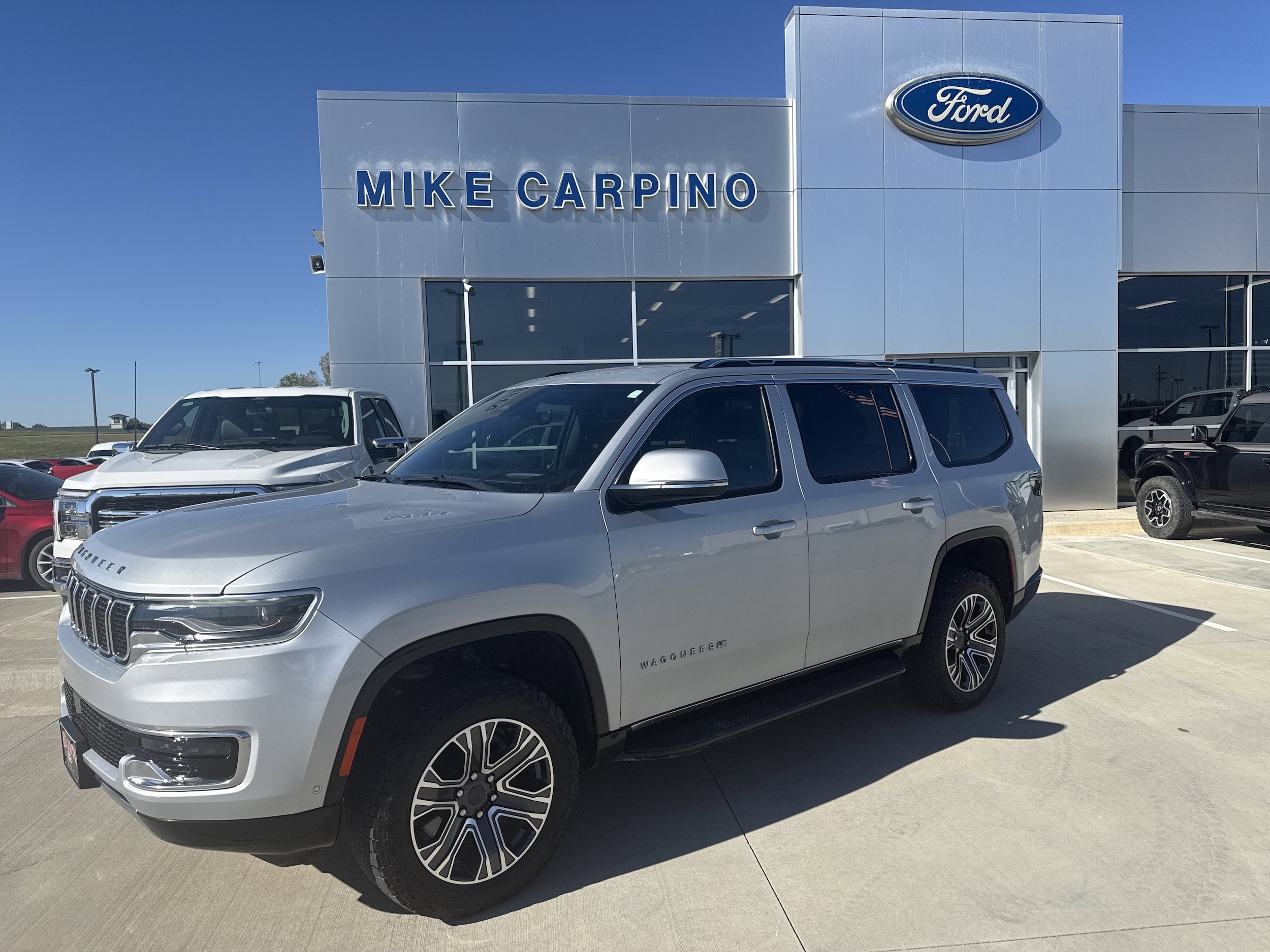 2022 Jeep Wagoneer Series III's photo