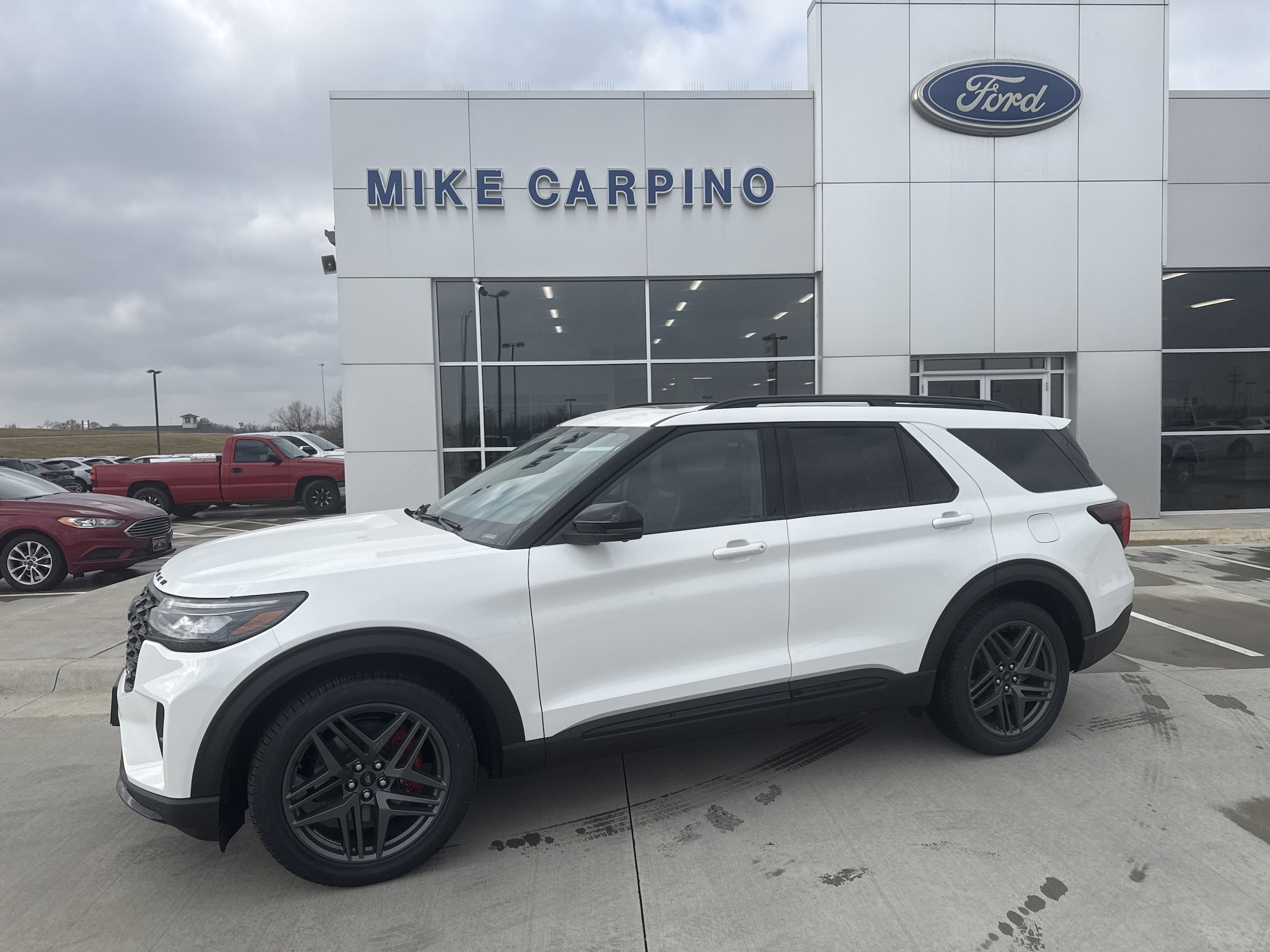 2026 Ford Explorer ST's photo