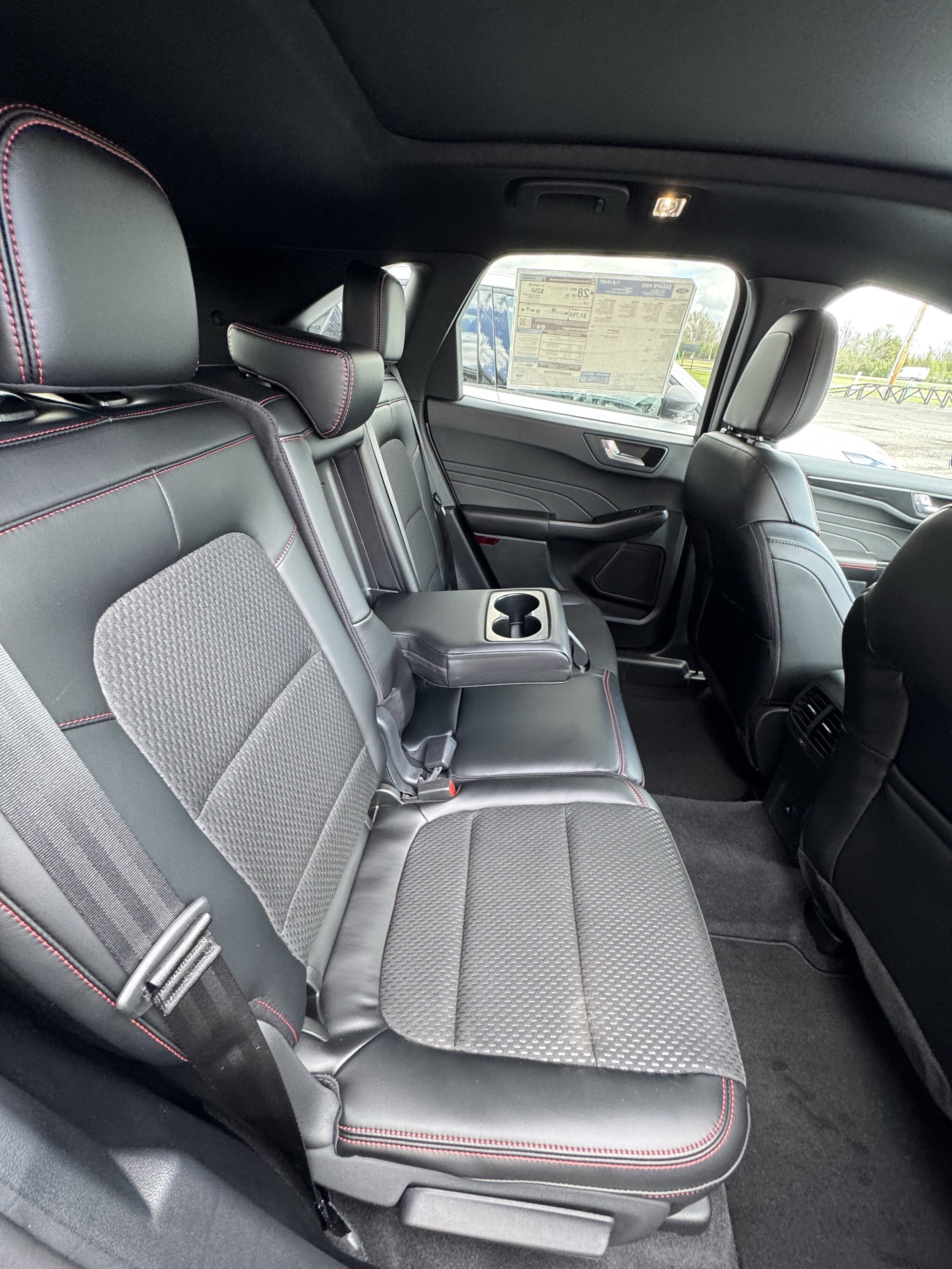 2026 Ford Escape ST-Line - Photo 25