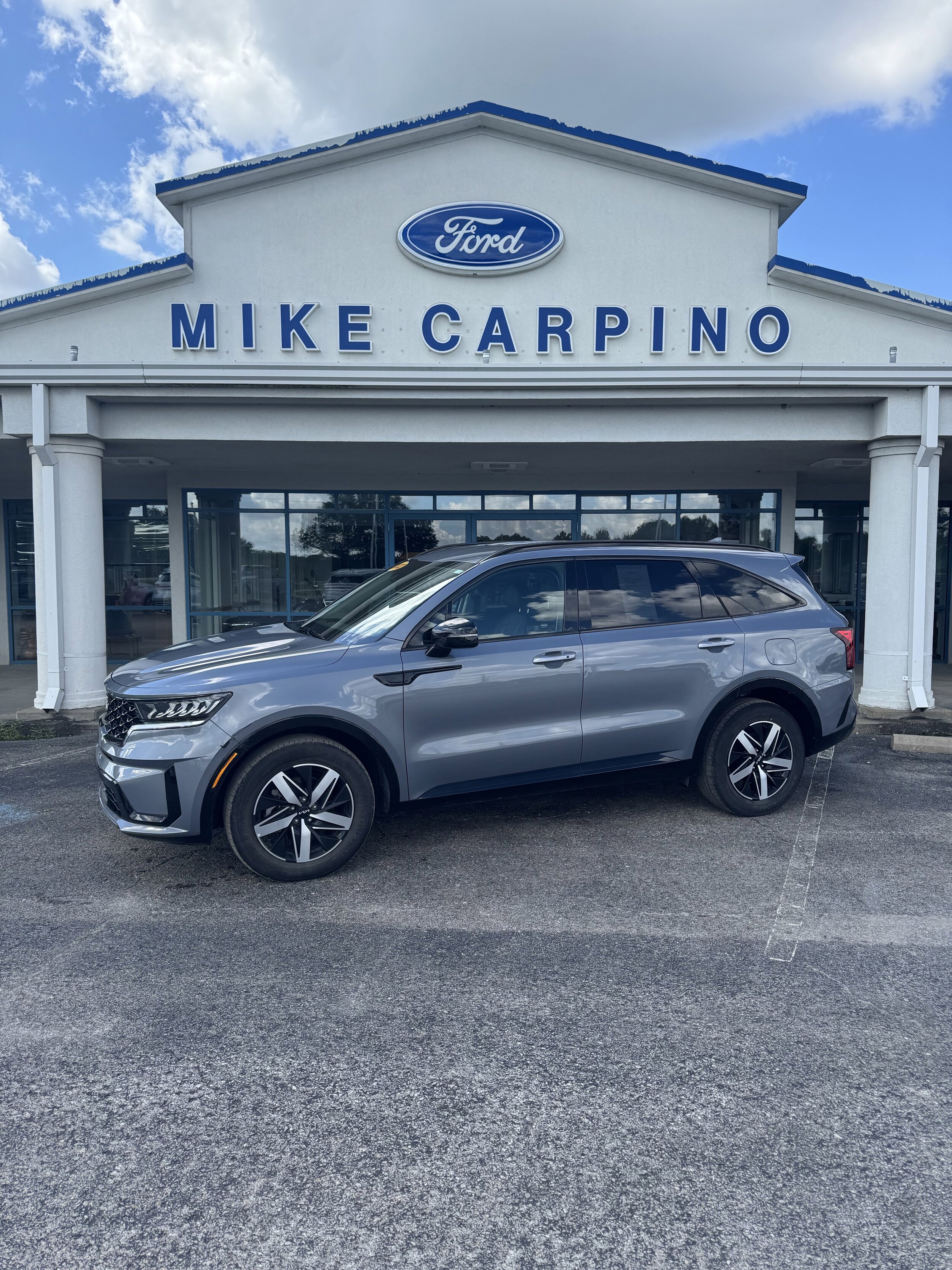 2022 Kia Sorento S's photo