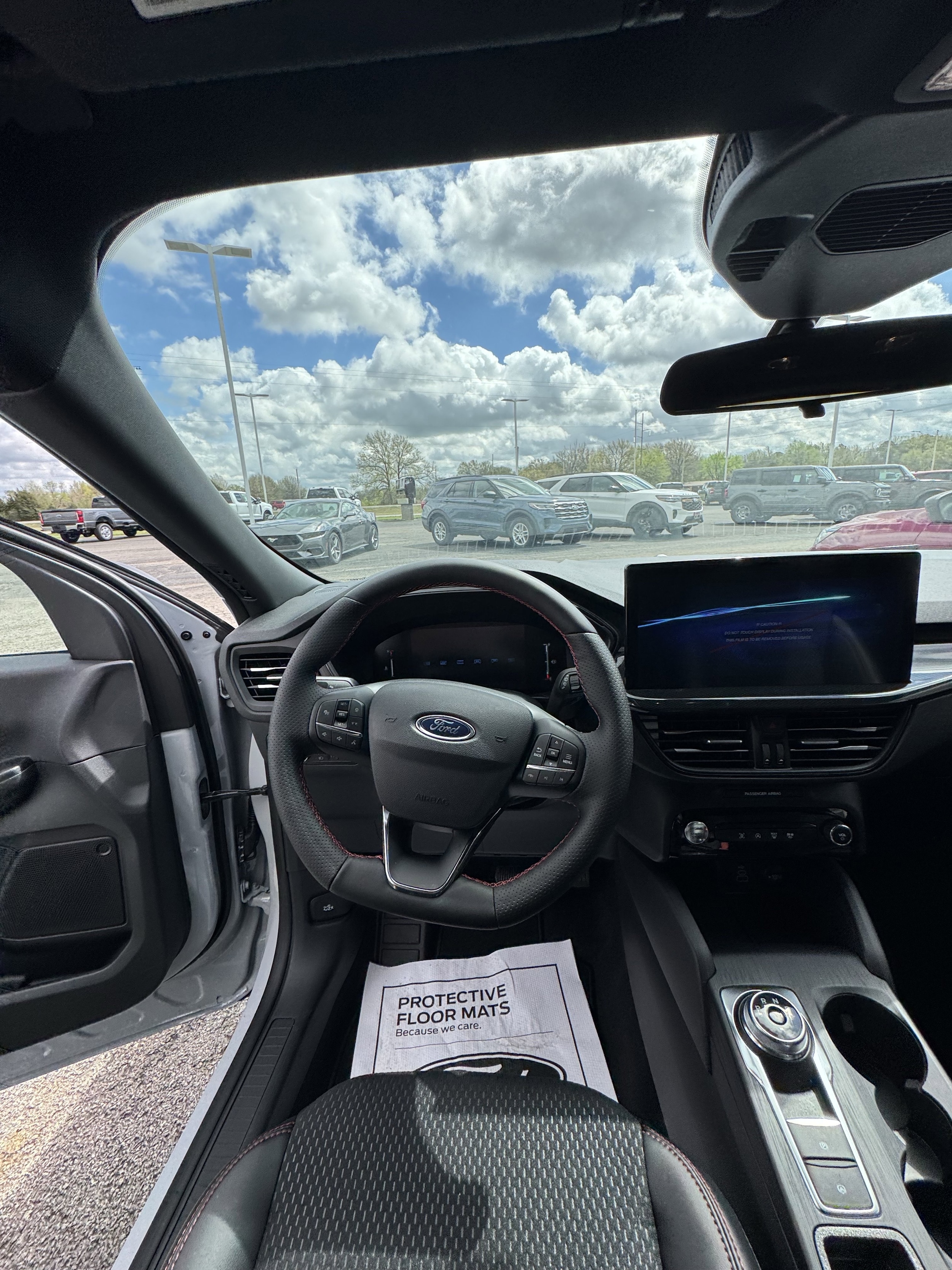 2026 Ford Escape ST-Line - Photo 11