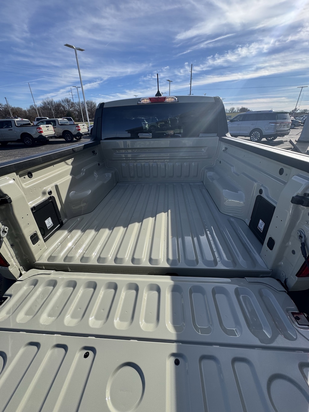 2025 Ford Maverick XL photo 2