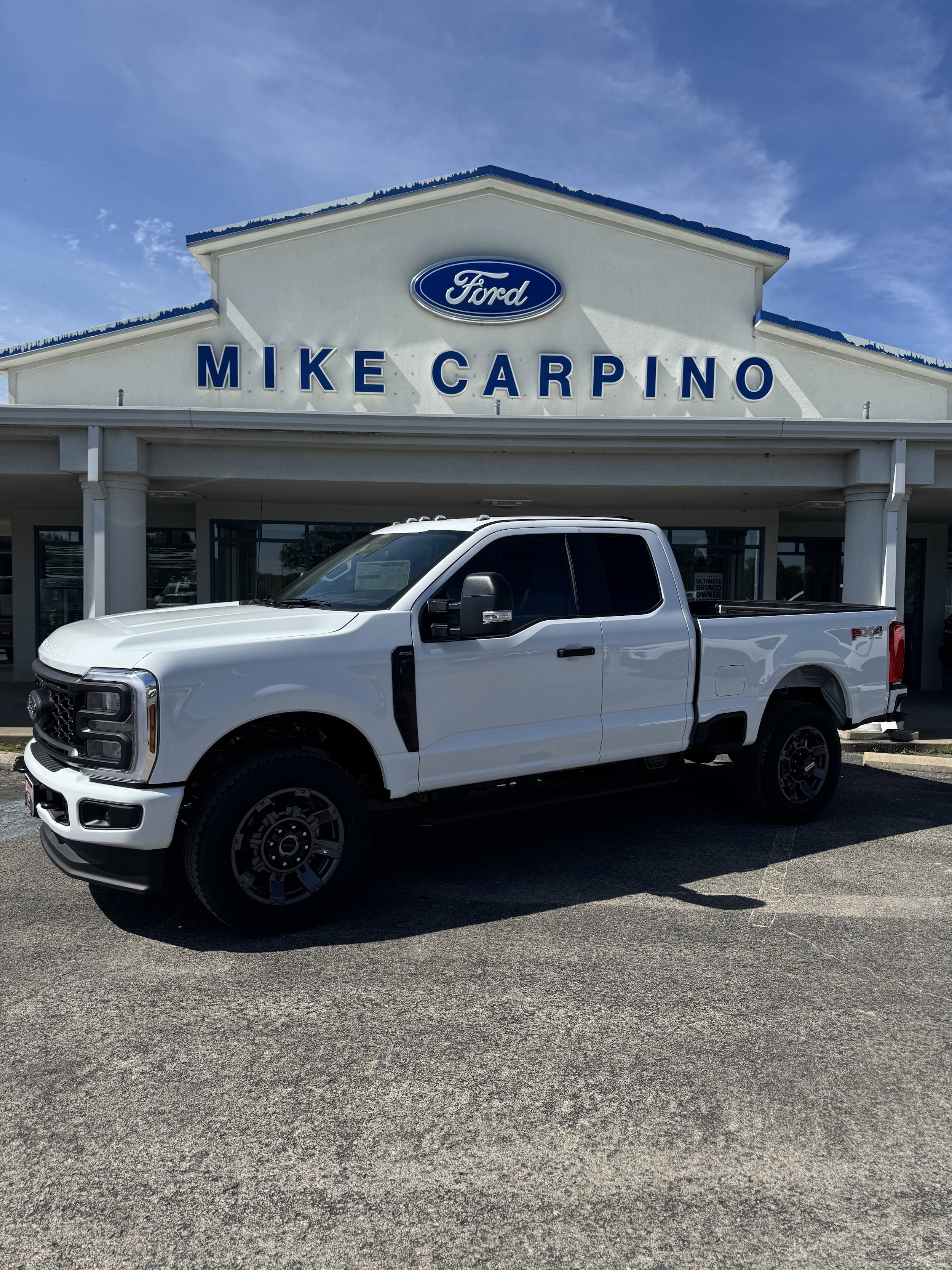 2026 Ford F-350 Super Duty XL's photo