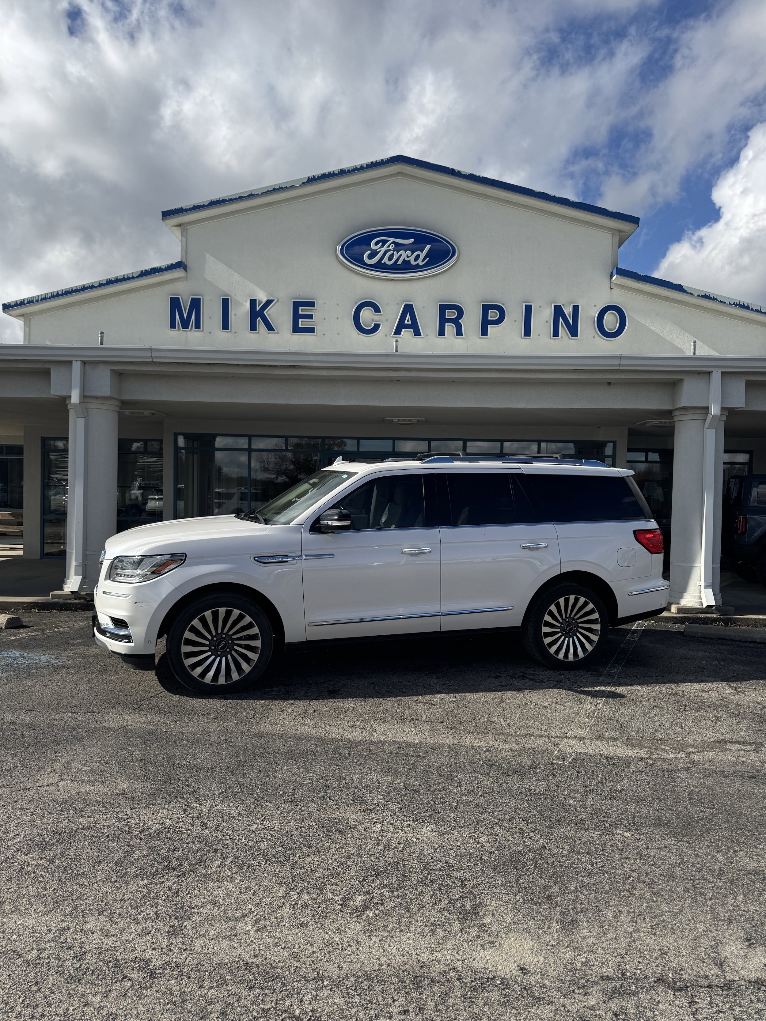 2019 Lincoln Navigator Reserve's photo
