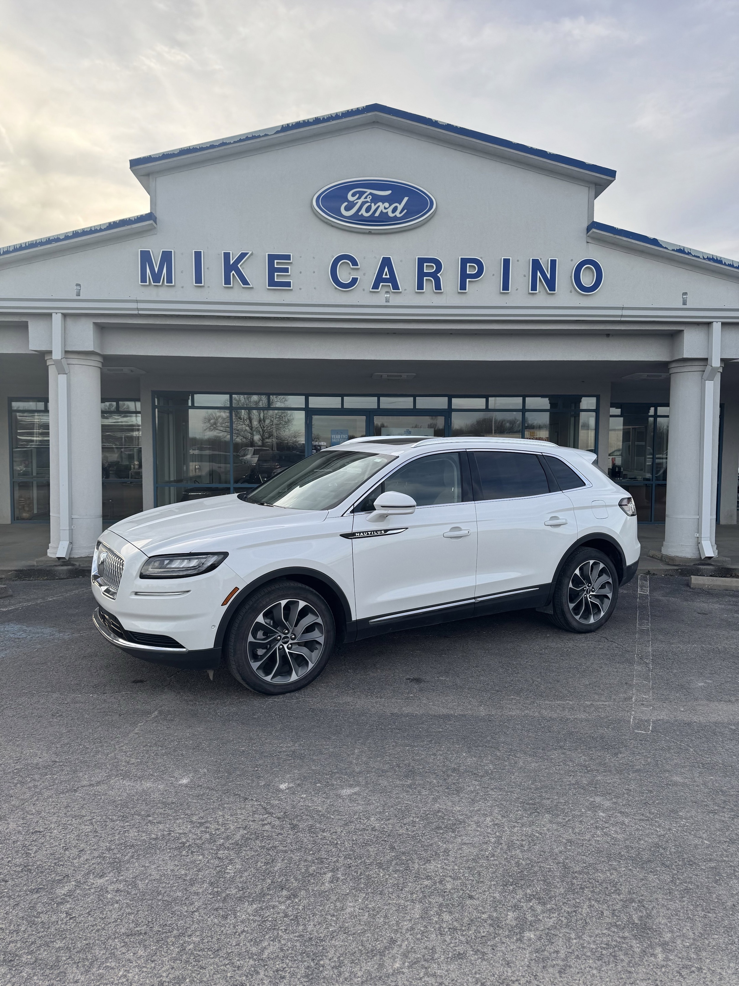 2023 Lincoln Nautilus Reserve's photo