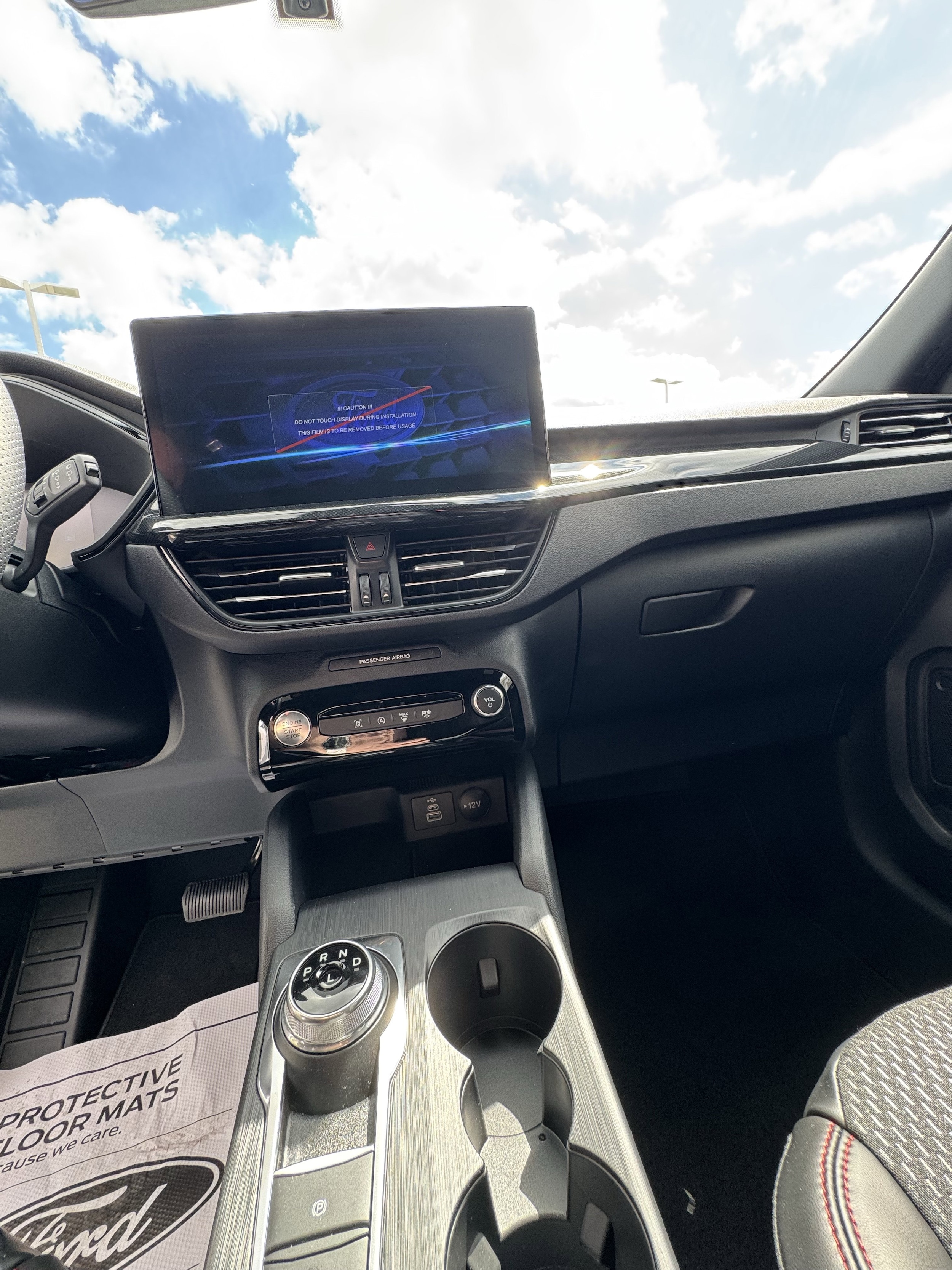2026 Ford Escape ST-Line - Photo 13