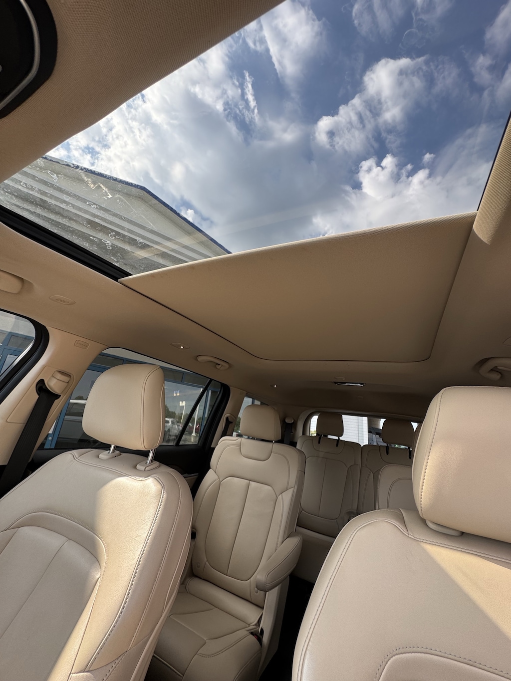 2021 Jeep Grand Cherokee Limited photo 2