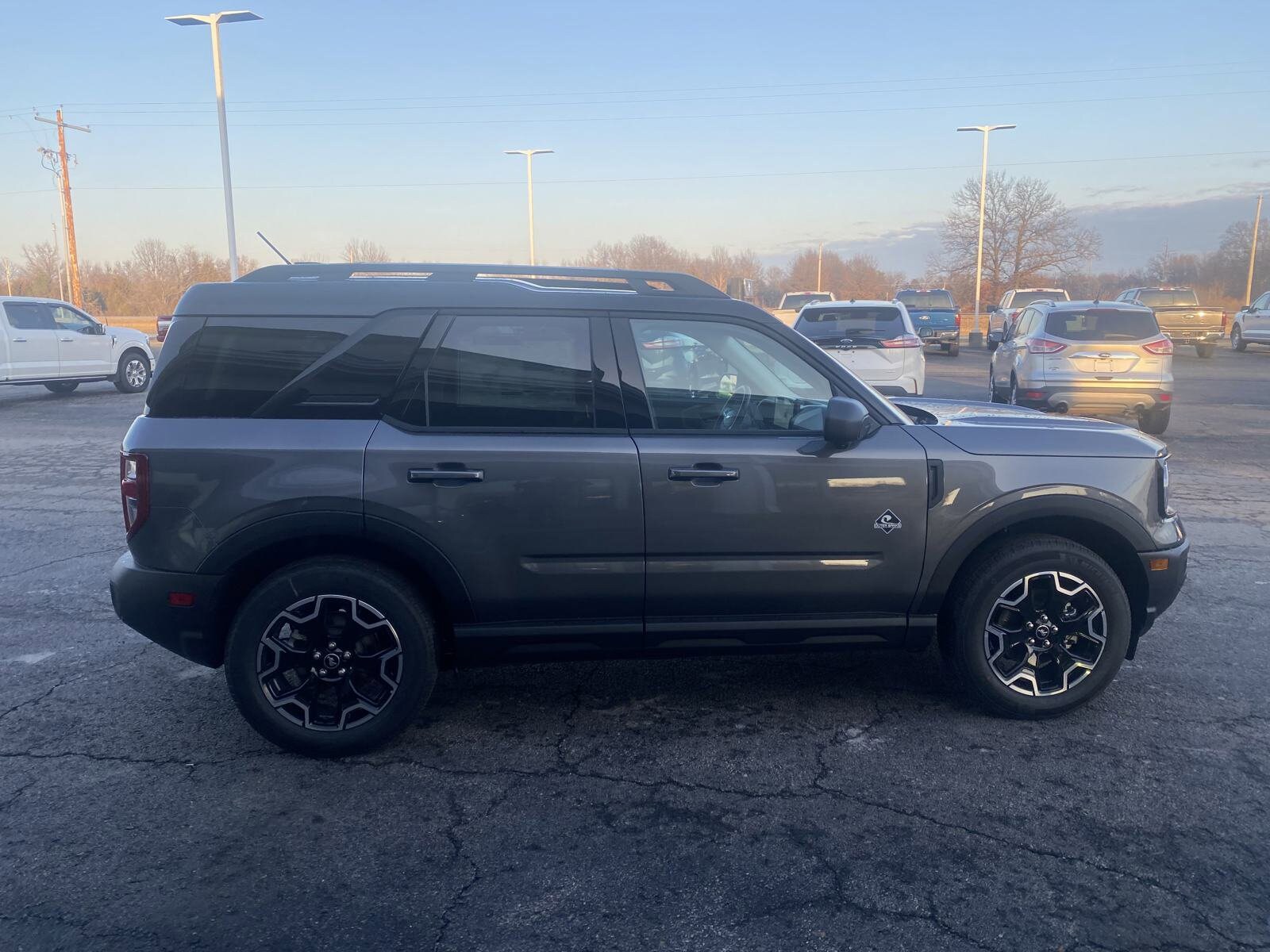 2025 Ford Bronco Sport Outer Banks photo 4